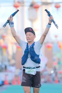 BIB: 100, 9017
                            <button type="button" onclick="openModal(21815366)" class="btn btn-primary btn-sm float-right btn-popup" data-toggle="modal" data-target=".modal-high-quality">
                        <i class="fas fa-shopping-cart"></i> Add to Cart
                    </button>
                                            <button type="button" onclick="isThisMe(21815366, true)" class="btn btn-success btn-sm float-right btn-popup btn-isme hidden" data-toggle="tooltip" data-placement="bottom" title="นี่คือรูปของคุณใช่ไหม คลิกที่นี่เพื่อเอาเข้าอัลบั้ม">
                        <i class="fas fa-plus"></i> Add to album
                    </button>
                    <button type="button" onclick="isThisMe(21815366, false)" class="btn btn-warning btn-sm float-right btn-popup btn-isnotme hidden">
                        <i class="fas fa-ban"></i> Remove from album
                    </button>